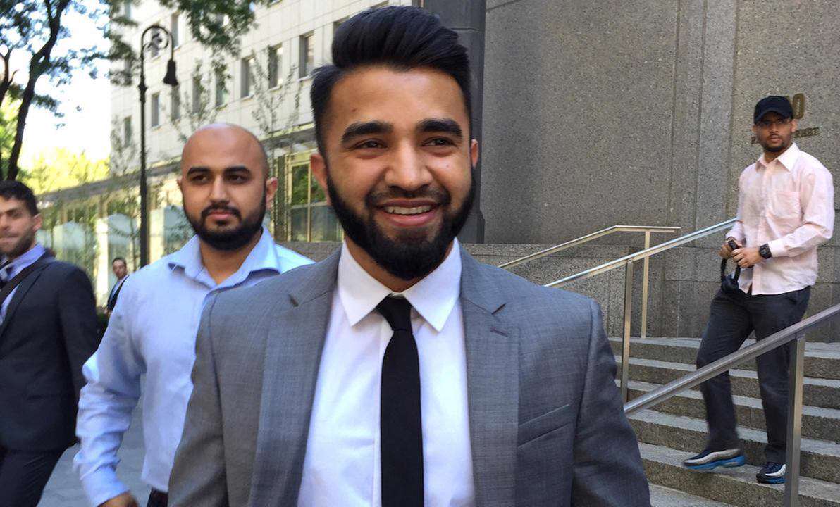 "مسعود سید" پلیس مسلمانی که به دلیل گذاشتن ریش، توسط پلیس نیویورک از کار معلق شده بود، پس از مدتی با حضور در دادگاه، توانست رای دادگاه را به نفع خود تغییر دهد و دوباره به کار خود بازگردد